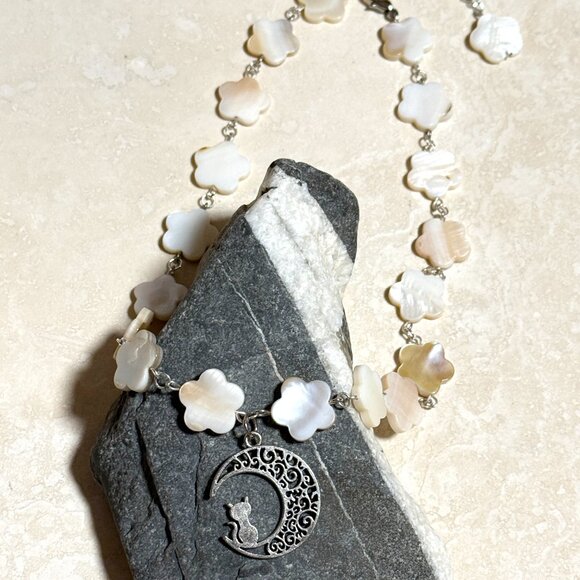 Mother of Pearl Flower Beaded Short Necklace + Cat on the Moon Pendant - Picture 4 of 13